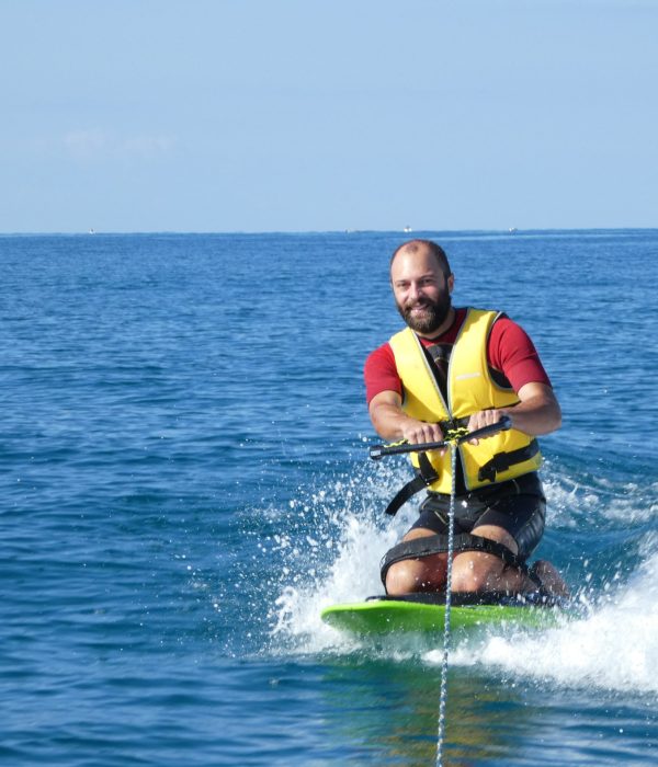 Kneeboard-fanautica-pineda-malgrat